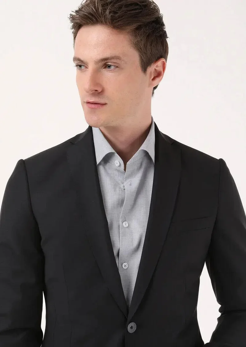 رامسي بدلة سوداء سادة أنيقة بقصة ضيقة من مزيج الصوف